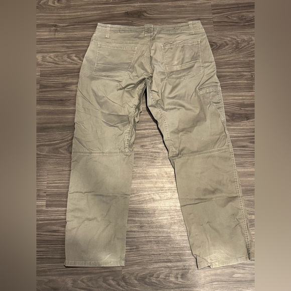 Kuhl Slackr Pants Mens 38x30 Tan Khaki Outdoor Hiking Trail Hunting - Picture 1 of 7